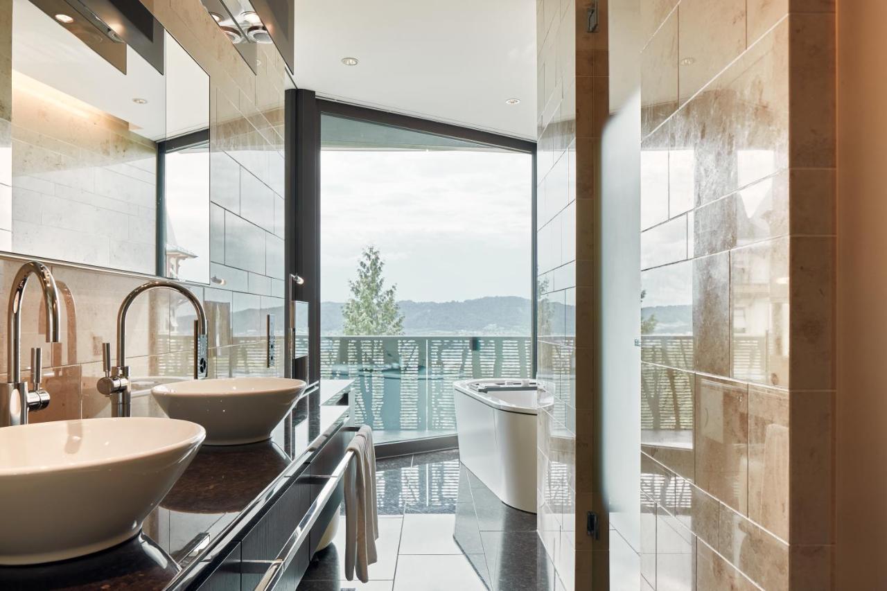 Deluxe Junior Suite with Balcony and Lake View,1297325071:JPEG