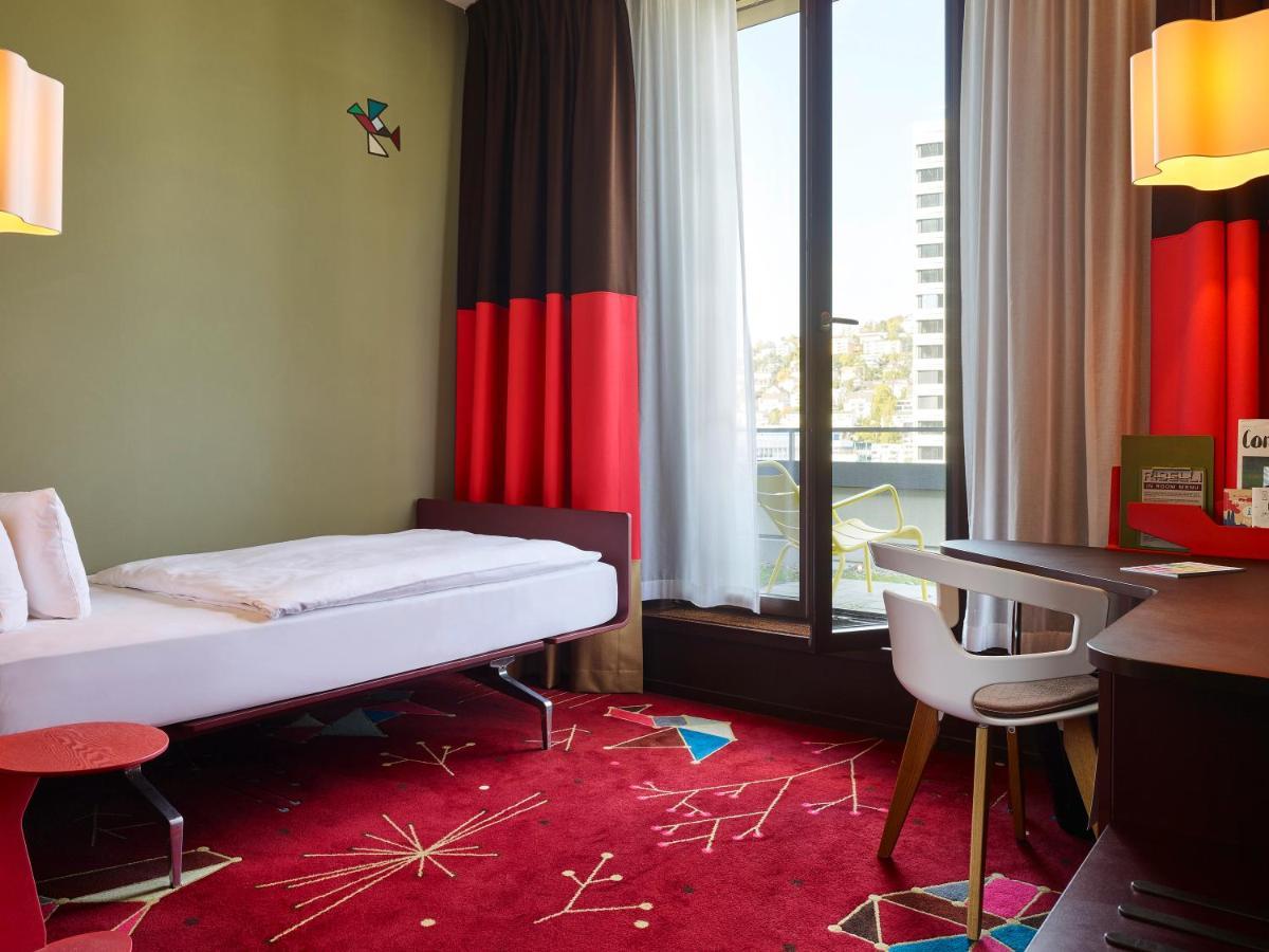 Small Room,1706828120:JPEG