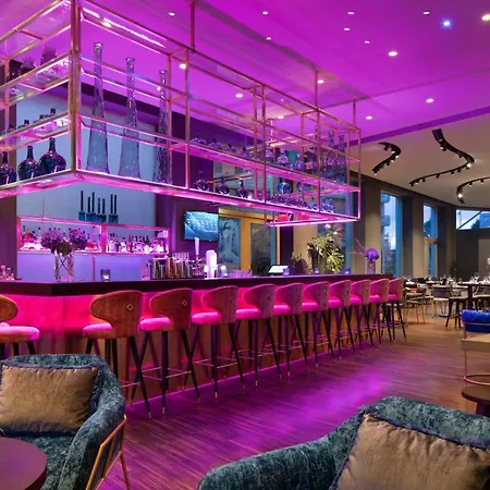 Renaissance Zurich Tower Hotel-2